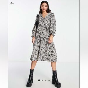 NWT Monki Long Sleeve Floral Midi Dress